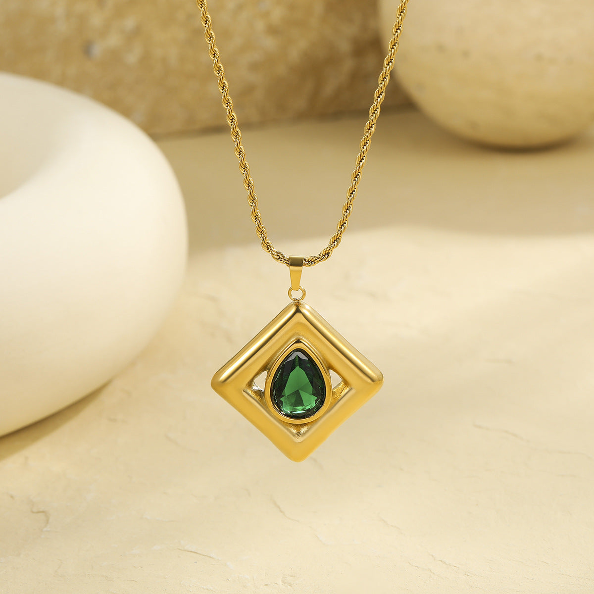 Emerald Love Twisted Rope Chain
