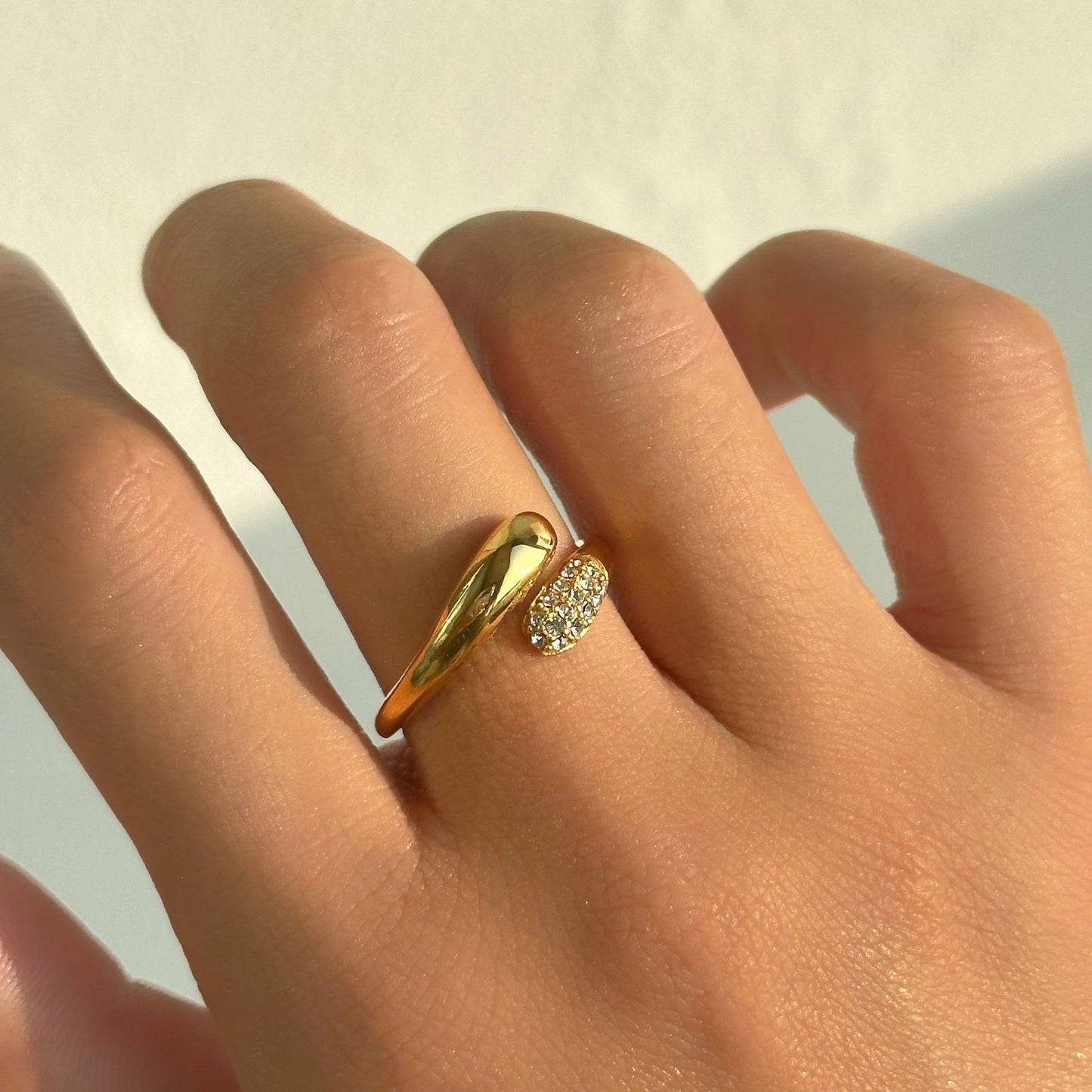 Serene Hug Zircon Open Ring